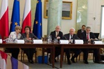 Wiceprzewodnicząca Komisji Europejskiej Neelie Kroes, minister Michał Boni, sekretarz stanu w Kancelarii Prezydenta Olgierd Dziekoński, doradca prezydenta Krzysztof Król. Fot. MAC