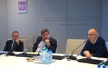 Przewodniczący KRRiT z przedstawicielami projektu Telemetria Polska siedzący przy stole