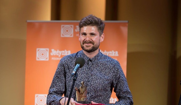 Łukasz Jemioła, laureat nagrody „Aojde 2016” za debiut muzyczny (fot. Wojciech Kusiński/Polskie Radio)