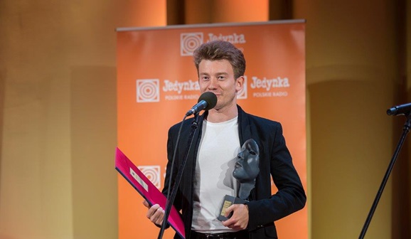 Krzysztof Szczepaniak, laureat nagrody „Arete 2016” za debiut aktorski (fot. Wojciech Kusiński/Polskie Radio)