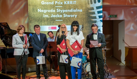 Gala wręczenia Nagród: Jolanta i Andrzej Rudnikowie, Alicja Grembowicz, Anna Dudzińska i Wojciech Markiewicz (fot. Wojciech Kusiński)