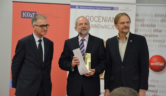 Andrzej Byrt, juliusz Braun i Jacek Silski po wręczeniu medalu MTP Telewizji Polskiej (fot. S.Maksymowicz/KRRiT)